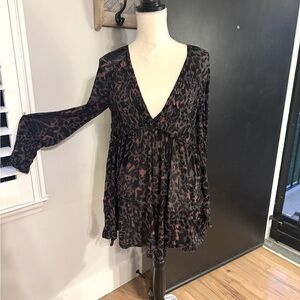 Free People Women's Black Rust and Gray V-Neck Tunic Top